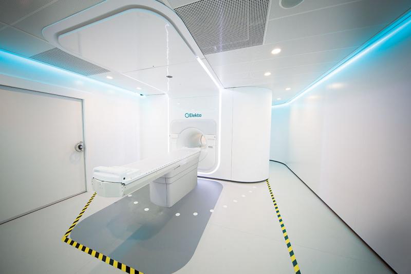 Elekta的mr -直线ac集成了先进的线性加速器和1.5T磁共振成像(MRI)系统