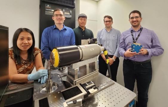 新南威尔士大学悉尼分校的研究人员开发了一种算法，可以显著增强氢燃料电池的图像，未来可能应用于医学扫描